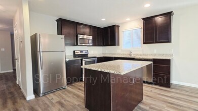 824 Rivers Creek Ln in Little Elm, TX - Building Photo - Building Photo