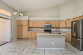 1542 E Sunrise Way in Gilbert, AZ - Building Photo - Building Photo