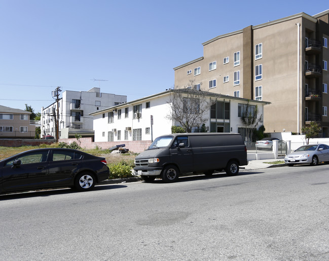 3956 Ingraham St in Los Angeles, CA - Building Photo - Building Photo