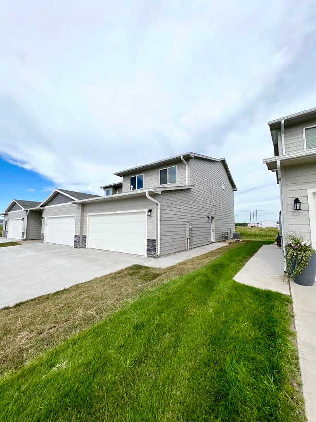 property at 5104 S Dubuque Ave