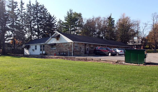 8685 Main St in Buffalo, NY - Foto de edificio - Building Photo