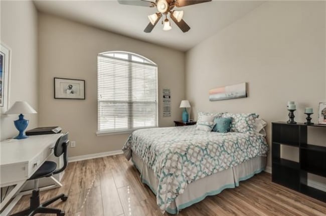 property at 2902 Aurora Mist Dr