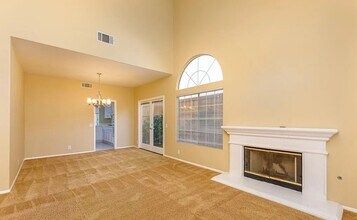 531 Kellwood Ct in Oak Park, CA - Building Photo - Building Photo