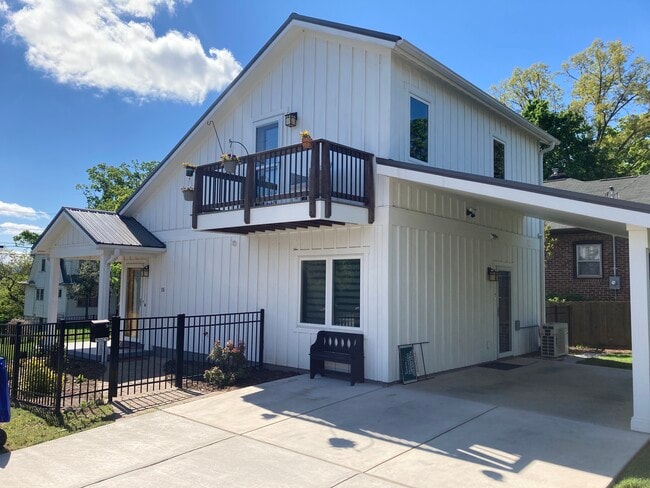 property at 15 Dartmouth St