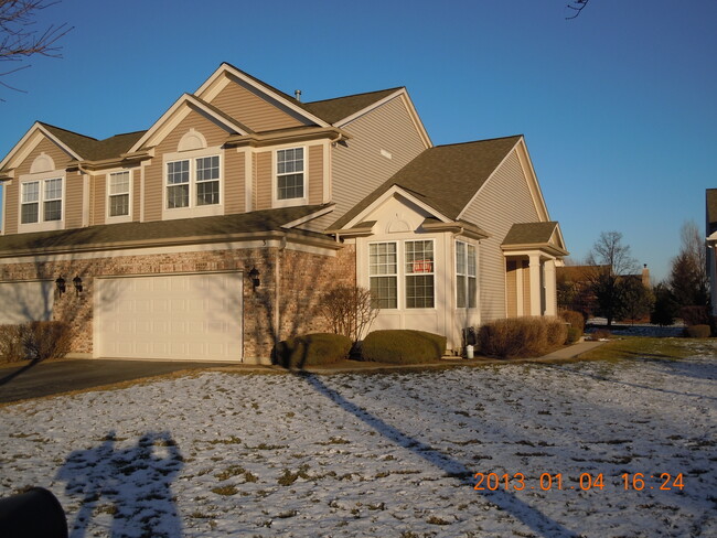 property at 3 Tiverton Ct