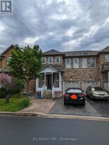 727 Caboto Trail in Markham, ON - Building Photo