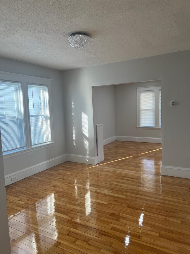 10 Cady Ave, Unit 1 in Somerville, MA - Building Photo - Building Photo