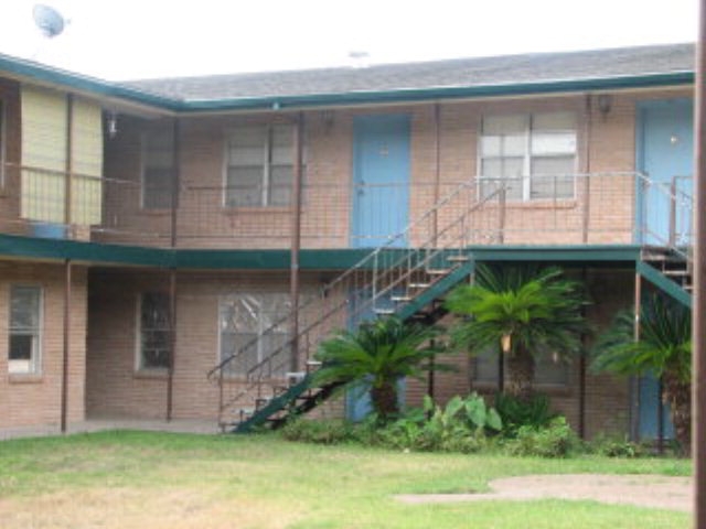 La Fontina Apartments in McAllen, TX - Building Photo - Building Photo