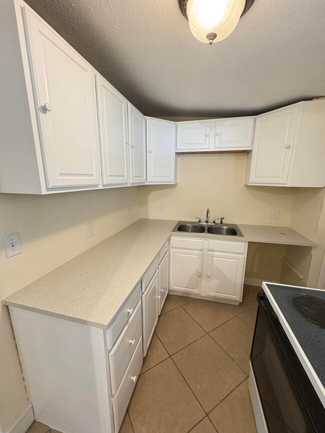 1608 NW 11th St in Fort Lauderdale, FL - Building Photo - Building Photo