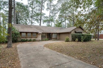 226 Spring Pines Dr in Spring, TX - Building Photo - Building Photo