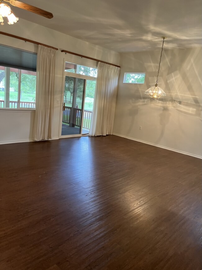 127 Rain Lily Ln in Georgetown, TX - Building Photo - Building Photo