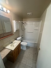 1117 S Alderwood Dr in Moses Lake, WA - Building Photo - Building Photo