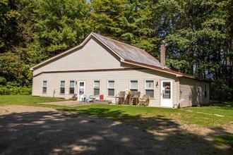 737 Woodford Rd in Lawrenceville, PA - Building Photo - Building Photo