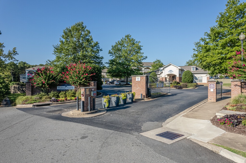 Parham Pointe Apartments in Little Rock, AR