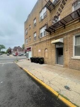 43 Hill St, Unit 34 in Bloomfield, NJ - Foto de edificio - Building Photo