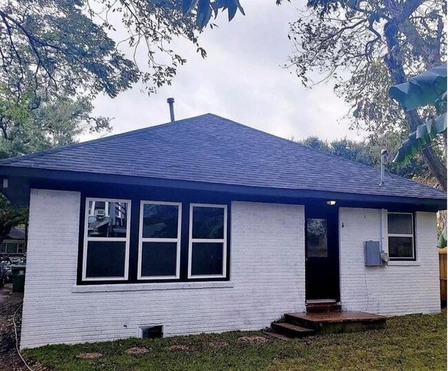 4313 Polk St in Houston, TX - Building Photo - Building Photo