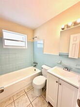 202 SE 3rd Pl in Dania Beach, FL - Building Photo - Building Photo