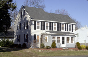 Hampton Manor Apartments in Eastampton, NJ - Foto de edificio - Building Photo