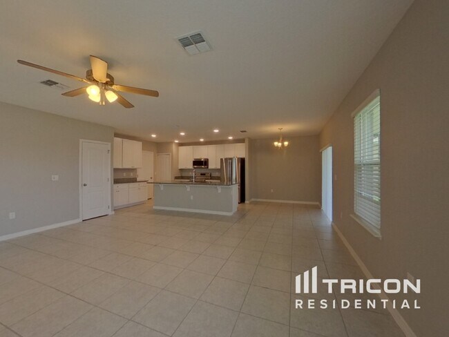 4321 Desert Rose Ave in Kissimmee, FL - Foto de edificio - Building Photo