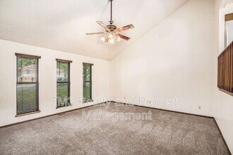 2409 S 17th Terrace in Leavenworth, KS - Building Photo - Building Photo