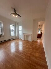 1 W Biddle St, Unit 3-R in Baltimore, MD - Building Photo - Building Photo