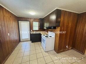 703 Langley Dr in Dothan, AL - Building Photo - Building Photo