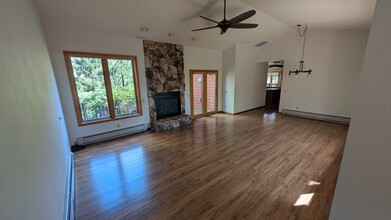 202 Hillcrest Dr in Durango, CO - Building Photo - Building Photo