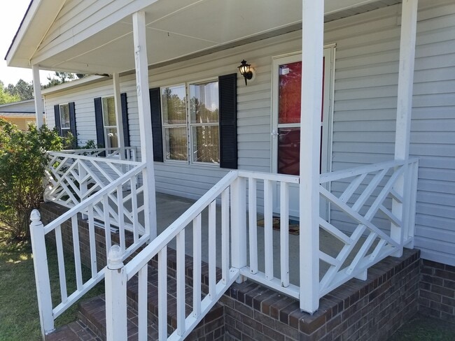 2712 Lowlander Dr in Raeford, NC - Building Photo - Building Photo
