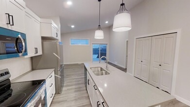 10633-10133 133 Ave in Grande Prairie, AB - Building Photo - Building Photo