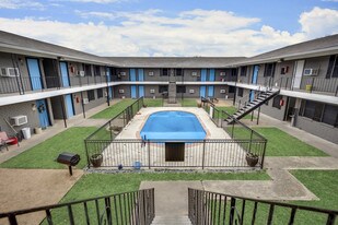 District at 21 Fourteen in Temple, TX - Building Photo