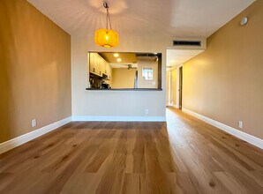 6 Royal Palm Way in Boca Raton, FL - Building Photo - Building Photo