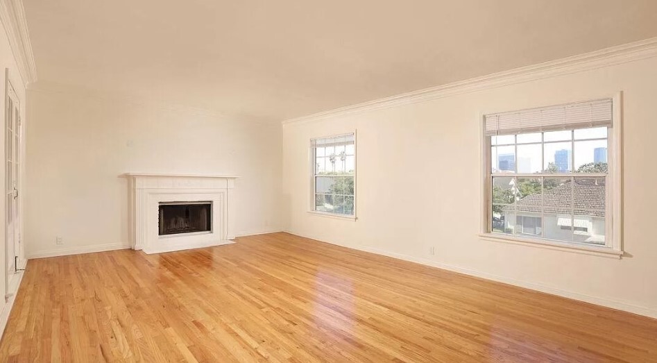 10435 Ashton Ave, Unit 10437 in Los Angeles, CA - Building Photo