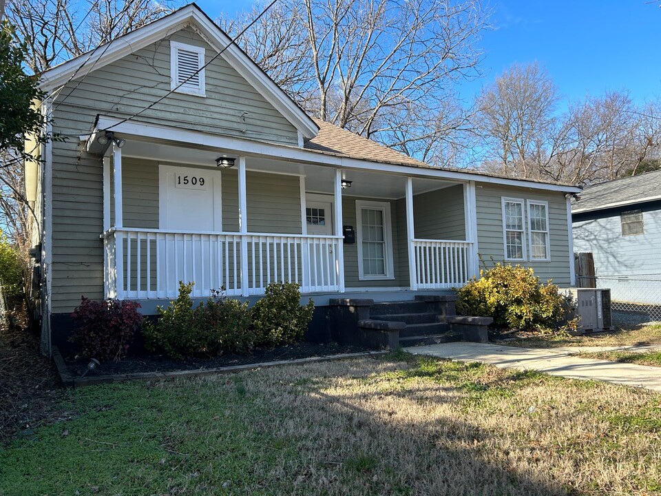 1509 Pegram St in Charlotte, NC - Foto de edificio