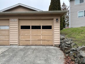 1429 Pacific Pl in Mount Vernon, WA - Building Photo - Building Photo