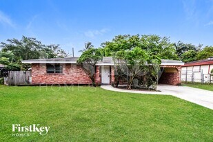 830 E Evanston Cir in Fort Lauderdale, FL - Building Photo