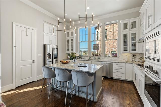 916 W Peach St in Fort Worth, TX - Building Photo - Building Photo