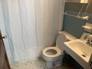 1338 Colonial Dr in Tallahassee, FL - Building Photo - Building Photo