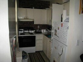 160 N Beacon St in Boston, MA - Building Photo