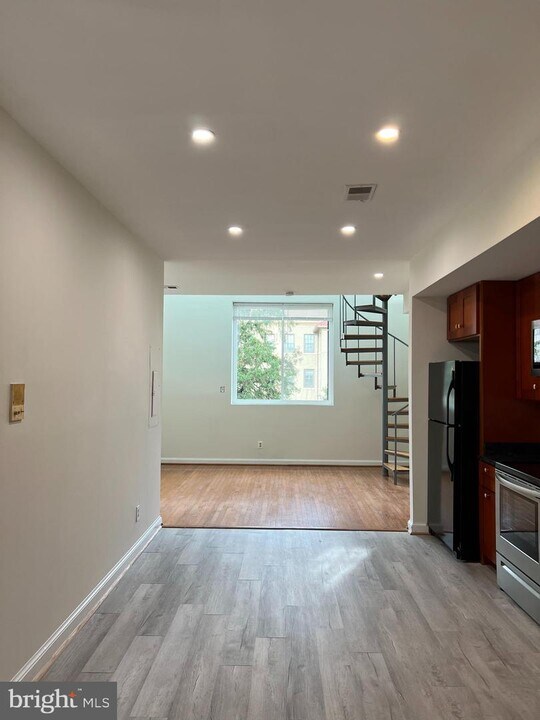 1362 Kenyon St NW-Unit -4 in Washington, DC - Building Photo