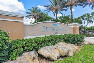 8761 Wiles Rd in Coral Springs, FL - Building Photo