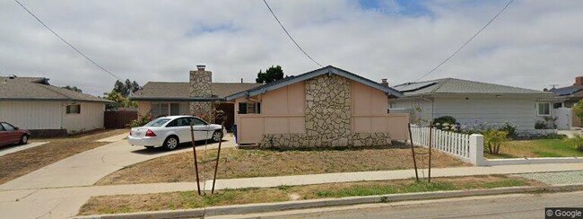 5912 Scripps St in San Diego, CA - Foto de edificio - Building Photo