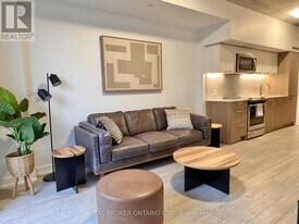 15 Baseball Pl in Toronto, ON - Building Photo