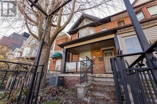 1107 Gerrard St E in Toronto, ON - Building Photo