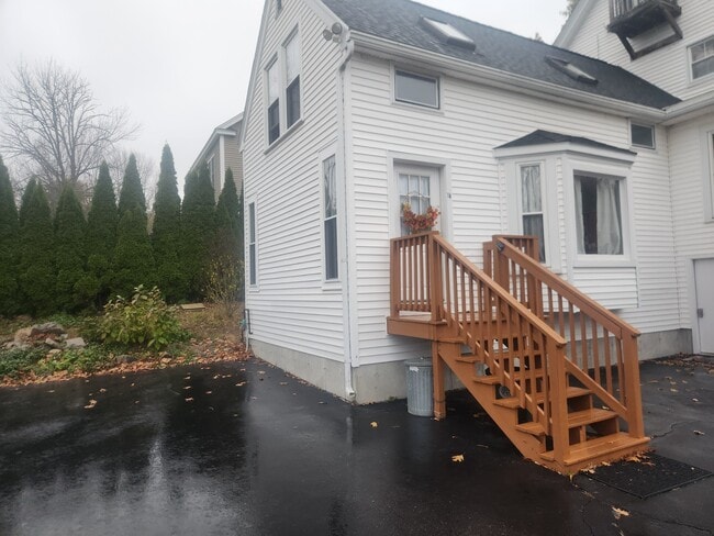 126 6th St in Dover, NH - Building Photo - Building Photo