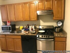 103 Gordon St in Boston, MA - Building Photo