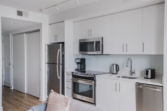 875 10th St NW in Washington, DC - Building Photo - Building Photo