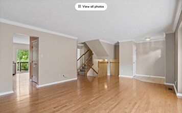 6330 Oyster Bay Ct in Bridgeville, PA - Building Photo - Building Photo