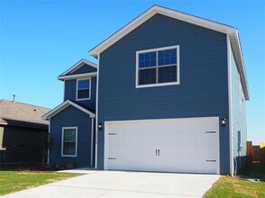 13612 Musselshell Dr in Ponder, TX - Building Photo - Building Photo