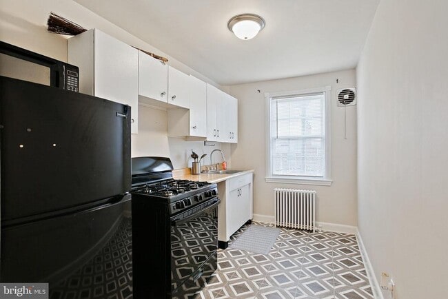 property at 7 Enjay Ave
