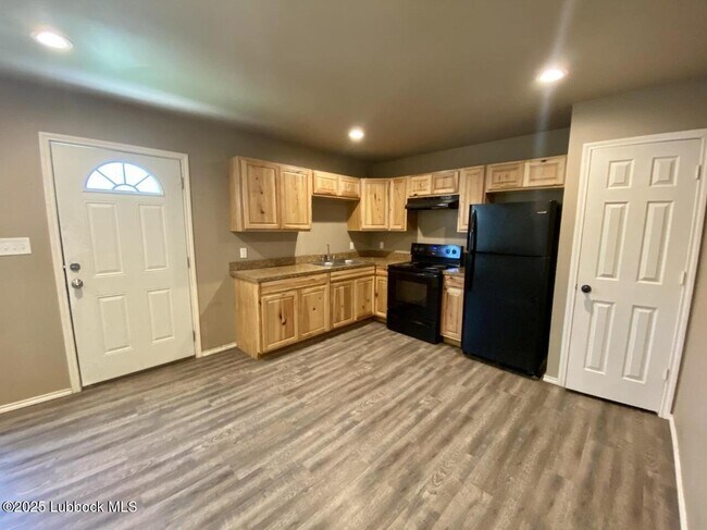 213 36th St in Lubbock, TX - Building Photo - Building Photo